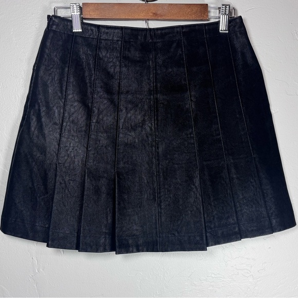 Free People Sugar and Spice Vegan Leather Black Mini Skirt Size 6 - Picture 5 of 13